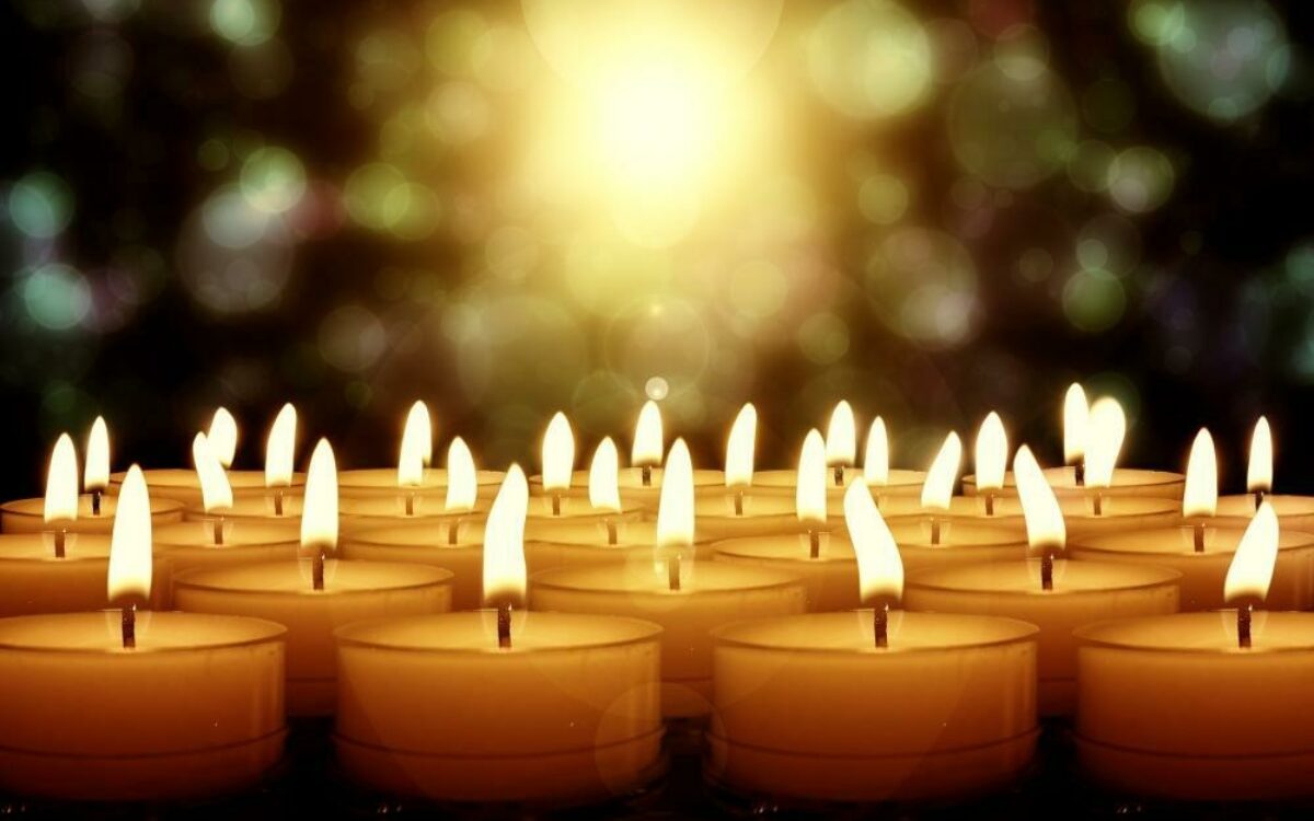 1608111384kerzen teelichter warmes licht pixabay 1608111384kerzen teelichter warmes licht pixabay